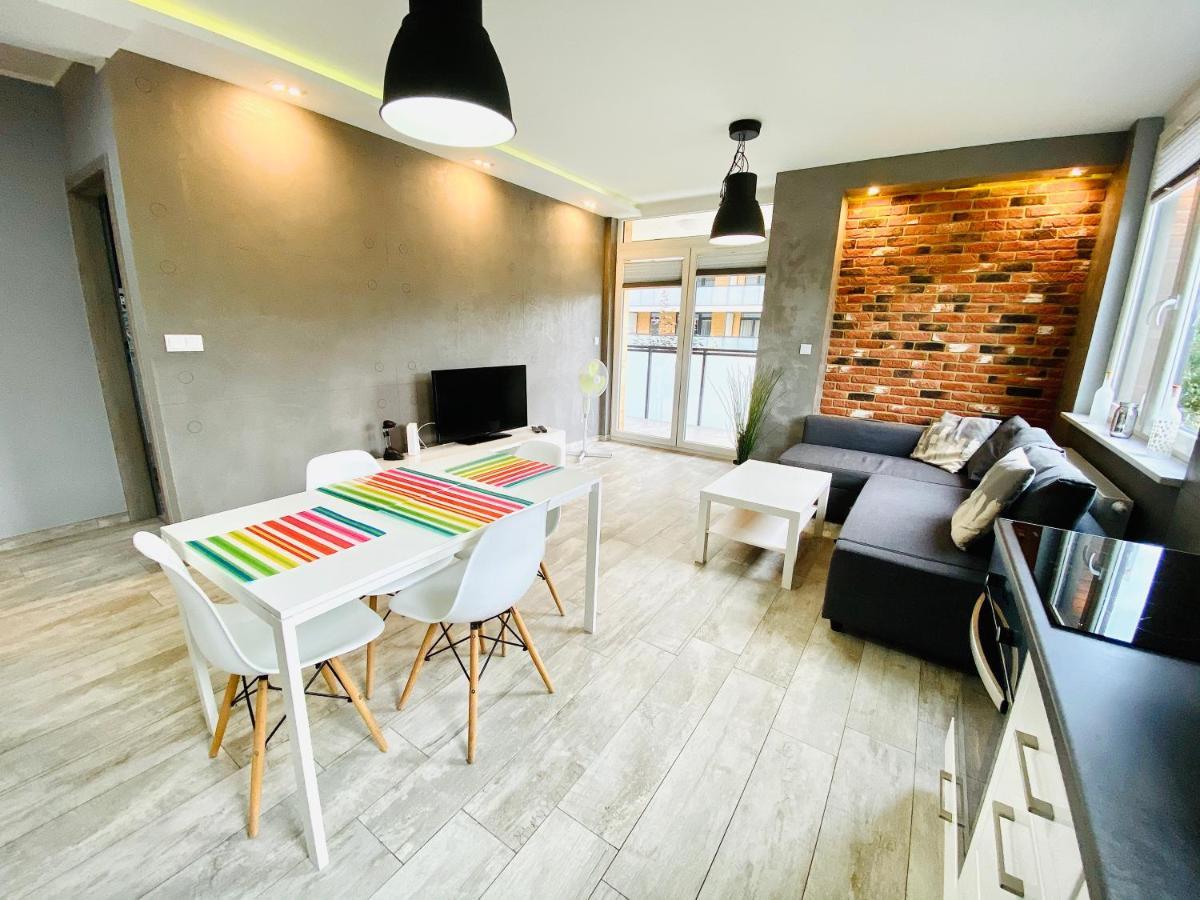 Wrocapartments Starcenter - Parking Free วรอตซวาฟ ภายนอก รูปภาพ